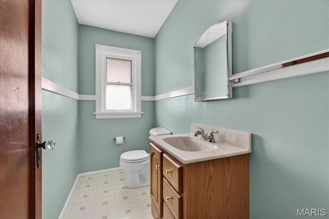 10024 Driver Avenue, Overland, MO 63114