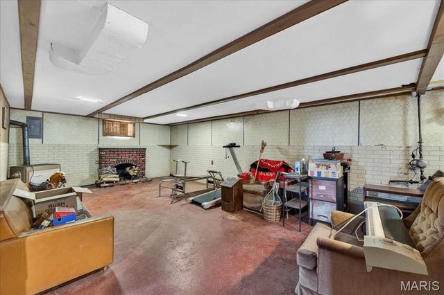 10024 Driver Avenue, Overland, MO 63114