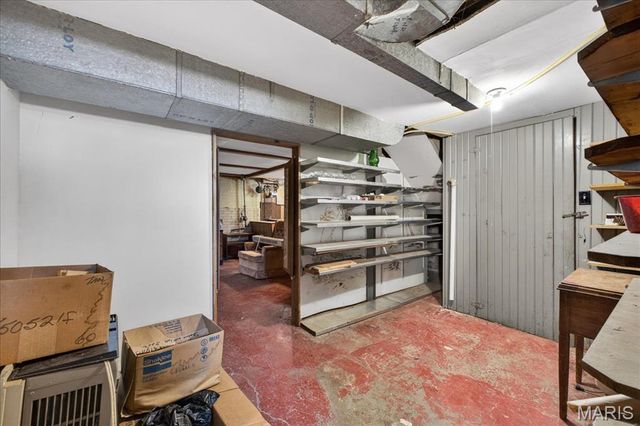 10024 Driver Avenue, Overland, MO 63114