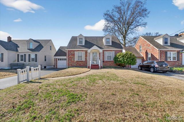 10024 Driver Avenue, Overland, MO 63114