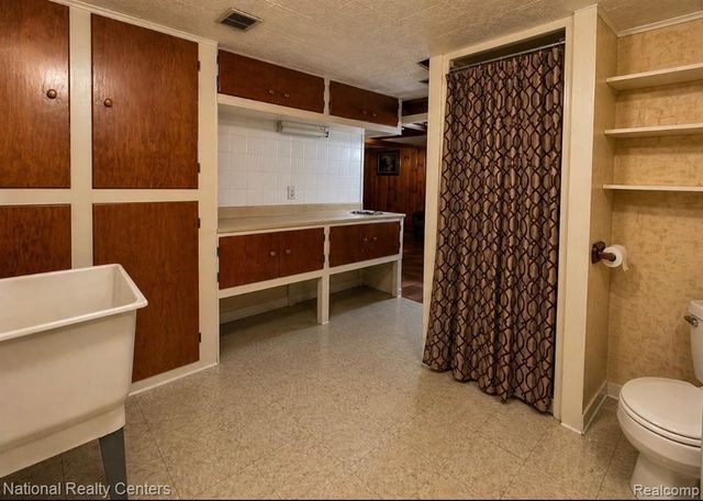 7159 Luana Avenue, Allen Park, MI 48101