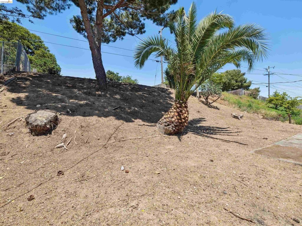 Image 18 of property listing at 456 La Jolla St, Vallejo, CA 94591