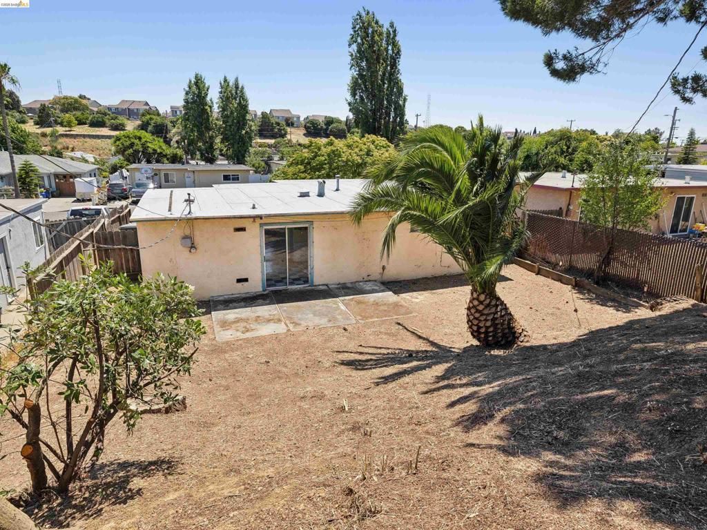 Image 22 of property listing at 456 La Jolla St, Vallejo, CA 94591