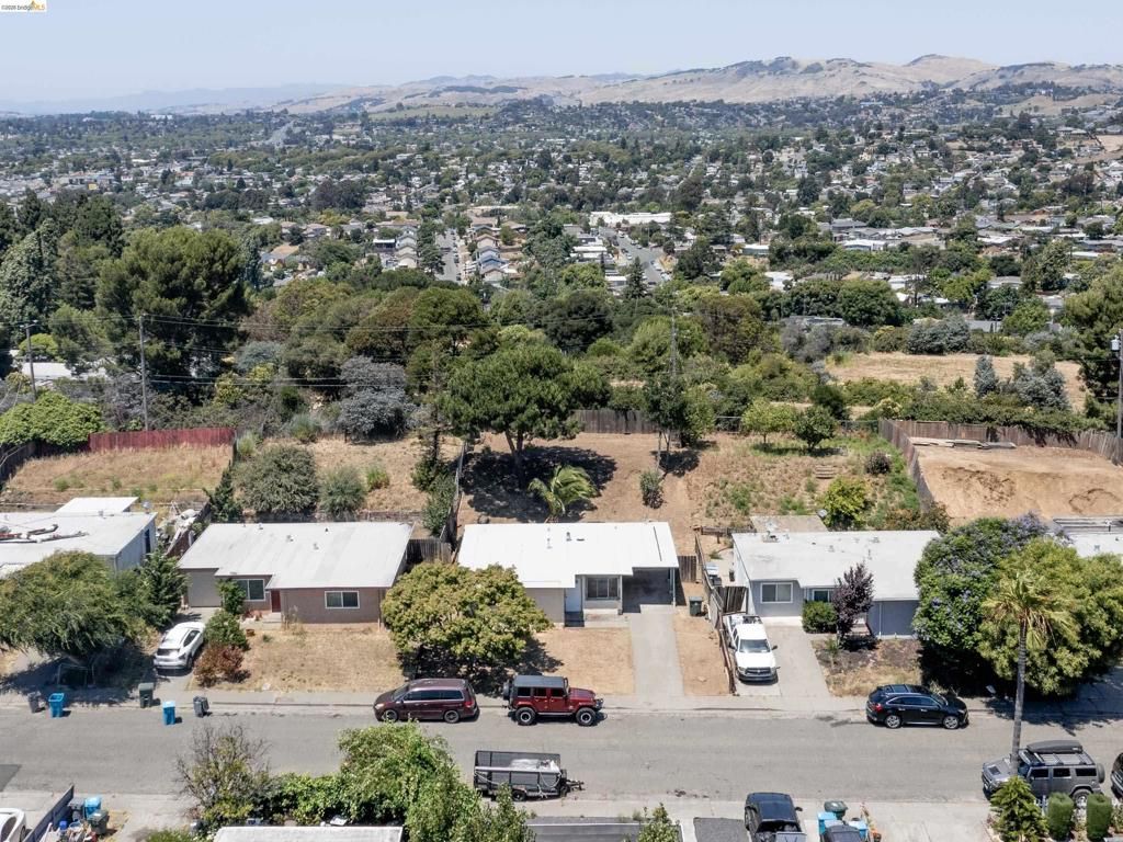 Image 27 of property listing at 456 La Jolla St, Vallejo, CA 94591