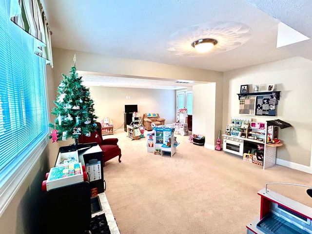 11 Elwood Avenue, Huntington, WV 25705