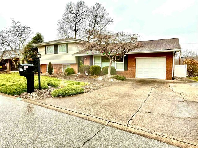 11 Elwood Avenue, Huntington, WV 25705