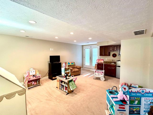 11 Elwood Avenue, Huntington, WV 25705