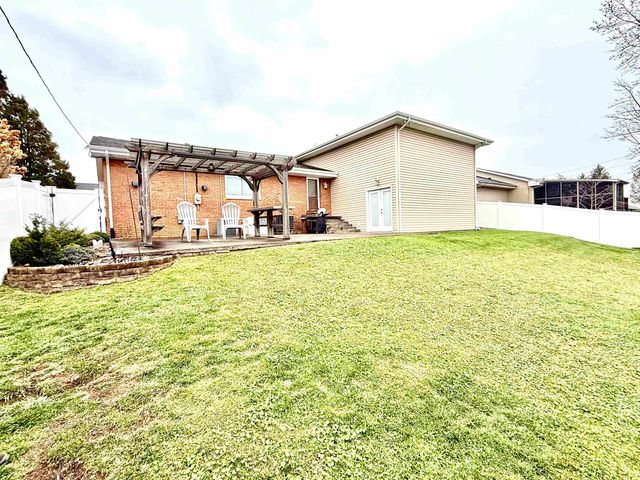 11 Elwood Avenue, Huntington, WV 25705