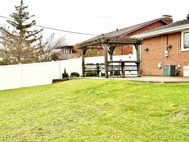 11 Elwood Avenue, Huntington, WV 25705