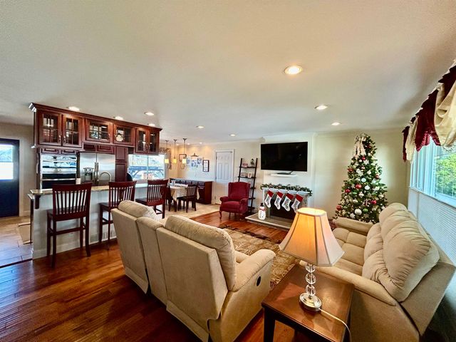 11 Elwood Avenue, Huntington, WV 25705