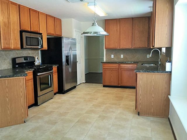 911 Glen Abbey Drive, Katy, TX 77494