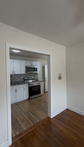 13 Perkins Ave 4, Brockton, MA 02301