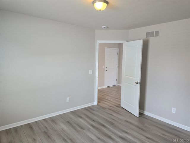 18754 14 MILE Road 2, Roseville, MI 48066