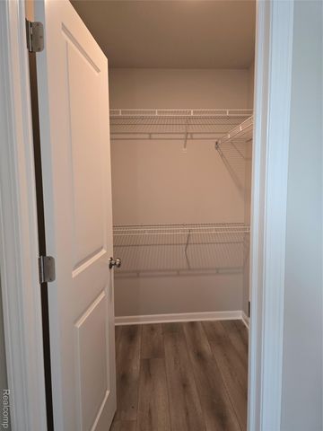 18754 14 MILE Road 2, Roseville, MI 48066