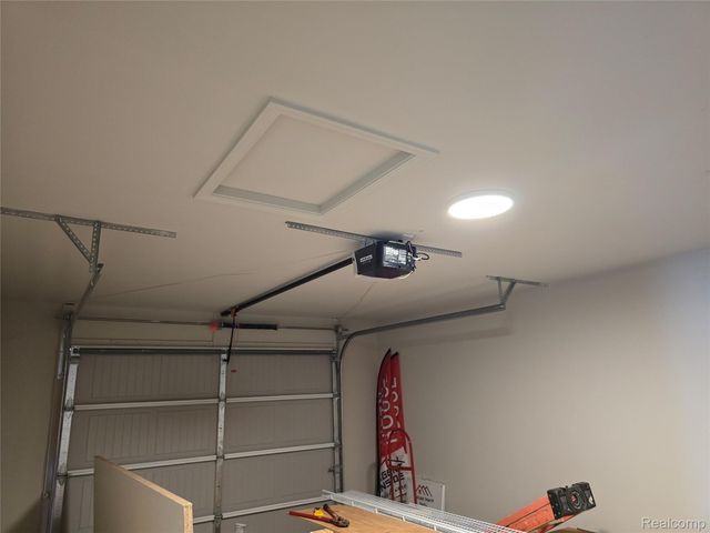 18754 14 MILE Road 2, Roseville, MI 48066