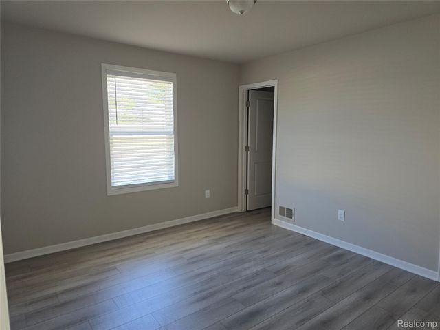 18754 14 MILE Road 2, Roseville, MI 48066