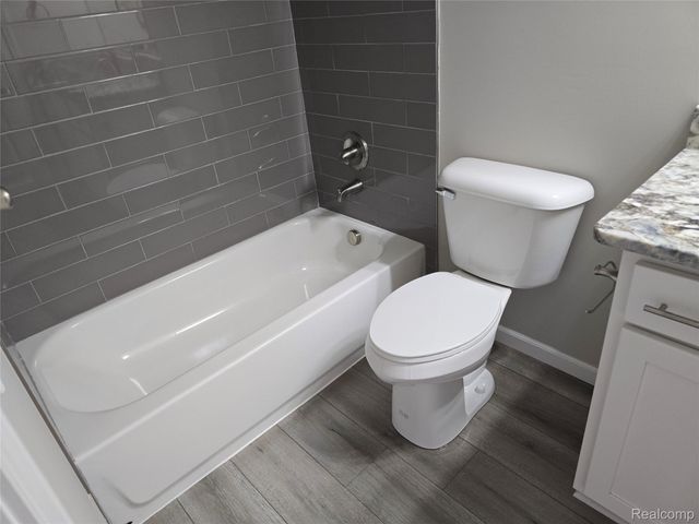 18754 14 MILE Road 2, Roseville, MI 48066