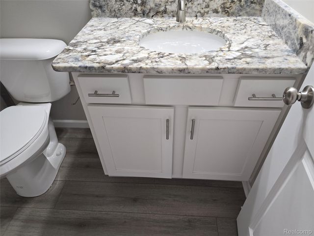 18754 14 MILE Road 2, Roseville, MI 48066