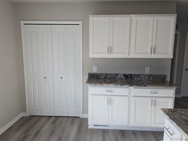 18754 14 MILE Road 2, Roseville, MI 48066