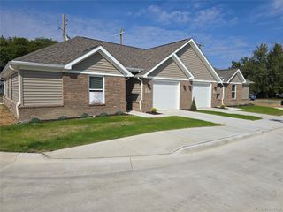 18754 14 MILE Road 2, Roseville, MI 48066
