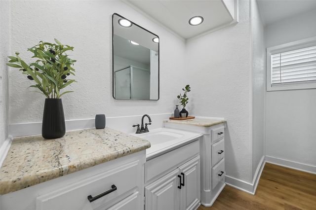 5400 Becky Drive, Lillian, TX 76061
