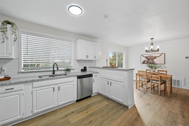 5400 Becky Drive, Lillian, TX 76061