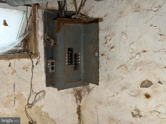 99 E SEYMOUR ST, Philadelphia, PA 19144