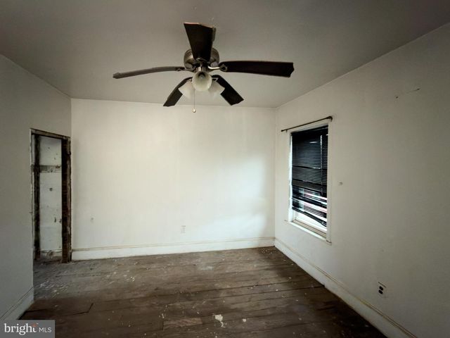 99 E SEYMOUR ST, Philadelphia, PA 19144