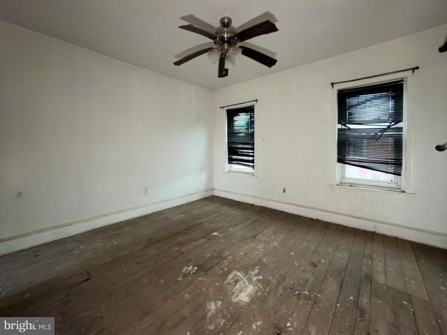 99 E SEYMOUR ST, Philadelphia, PA 19144