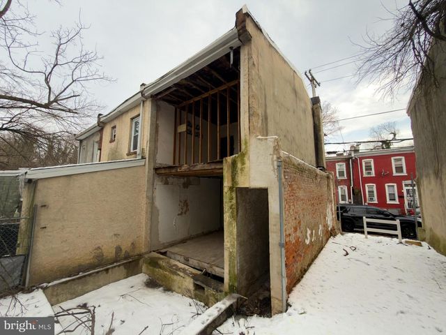 99 E SEYMOUR ST, Philadelphia, PA 19144