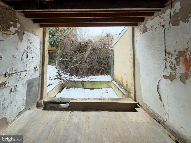 99 E SEYMOUR ST, Philadelphia, PA 19144