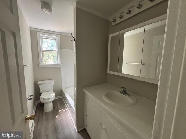 304 YORK ST, Burlington, NJ 08016
