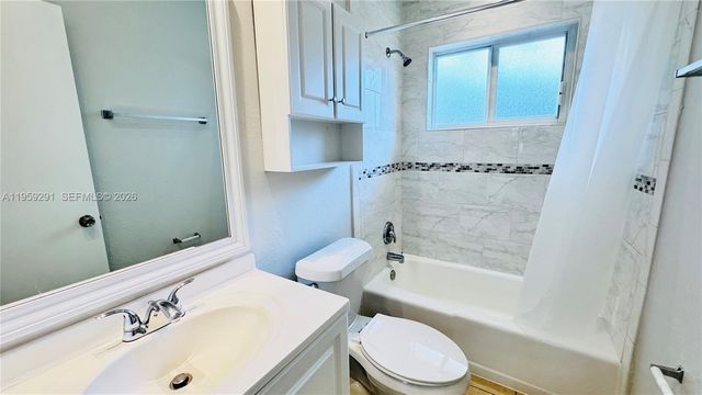 718 SE 13th St 3, Fort Lauderdale, FL 33316