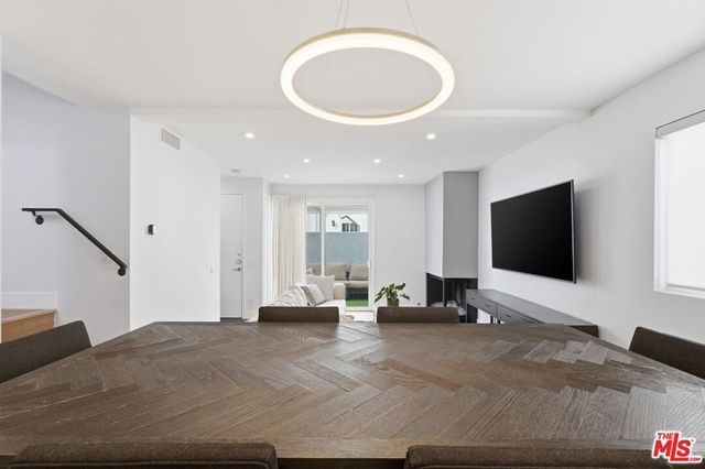 910 19th Street 101, Santa Monica, CA 90403