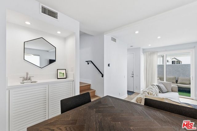 910 19th Street 101, Santa Monica, CA 90403