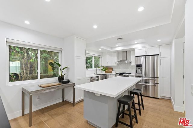 910 19th Street 101, Santa Monica, CA 90403