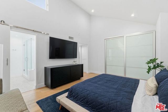 910 19th Street 101, Santa Monica, CA 90403