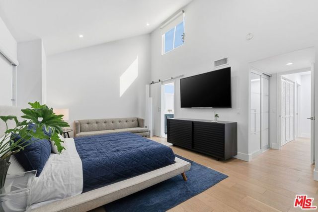 910 19th Street 101, Santa Monica, CA 90403