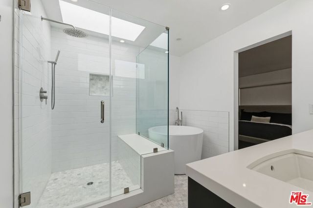 910 19th Street 101, Santa Monica, CA 90403