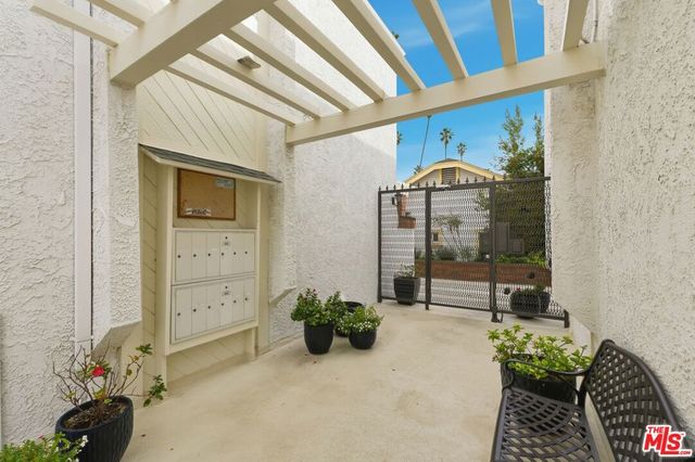 910 19th Street 101, Santa Monica, CA 90403