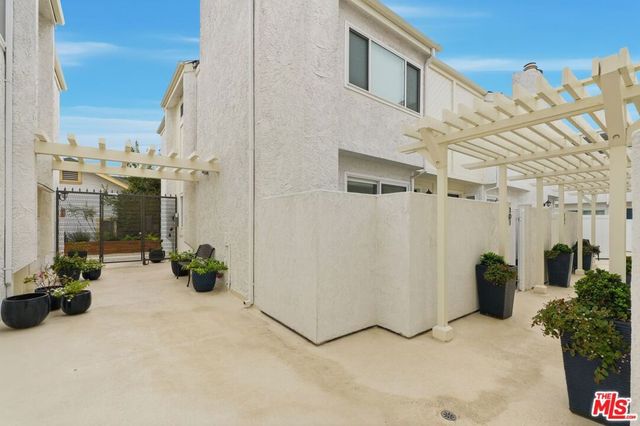 910 19th Street 101, Santa Monica, CA 90403
