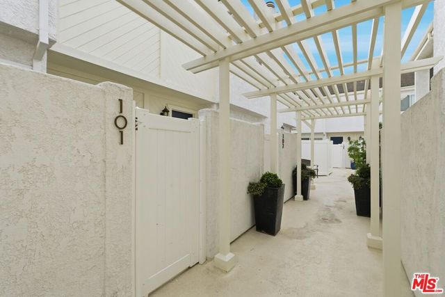 910 19th Street 101, Santa Monica, CA 90403