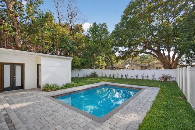 2935 HELEN AVENUE, Orlando, FL 32804