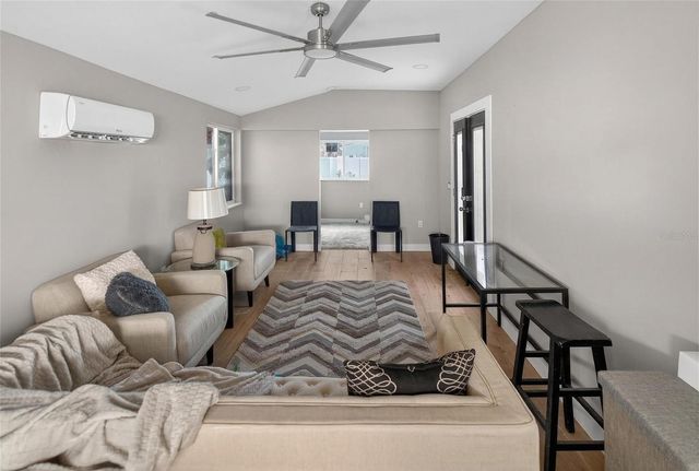 2935 HELEN AVENUE, Orlando, FL 32804