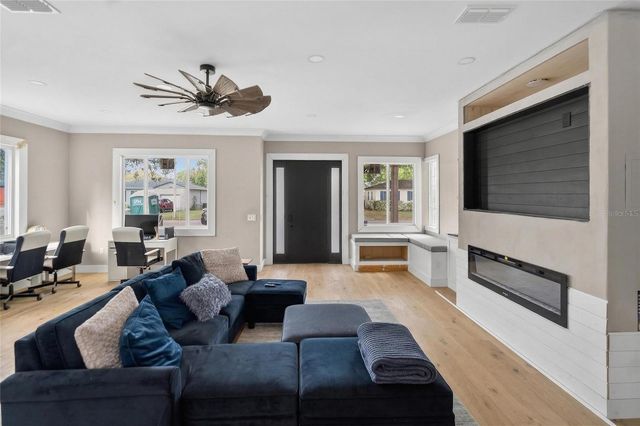 2935 HELEN AVENUE, Orlando, FL 32804