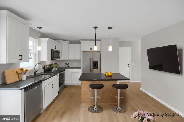 594 AUGUSTA DR, Selinsgrove, PA 17870