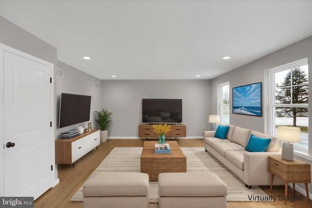 594 AUGUSTA DR, Selinsgrove, PA 17870