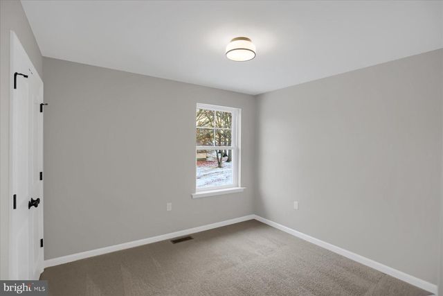 594 AUGUSTA DR, Selinsgrove, PA 17870