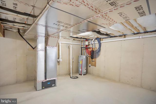 594 AUGUSTA DR, Selinsgrove, PA 17870