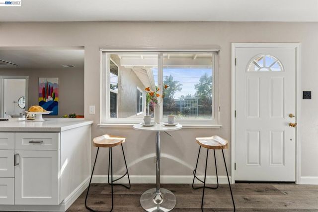 417 Maitland Dr, Alameda, CA 94502
